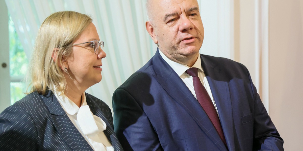 Minister klimatu i środowiska Anna Moskwa i minister aktywów państwowych Jacek Sasin.