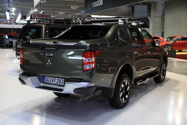 Mitsubishi L200 (Poznań 2015)