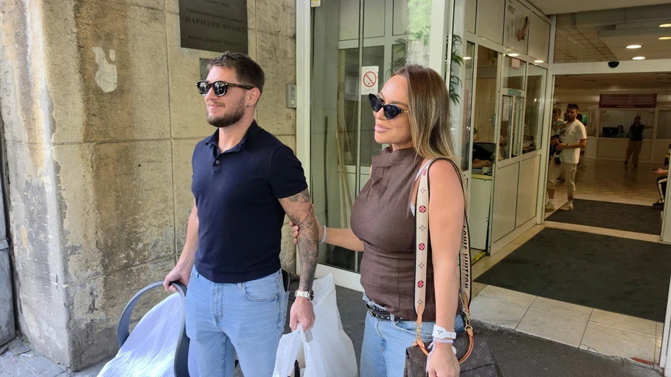 Joca Stefanović izveo ženu i sina iz porodilišta