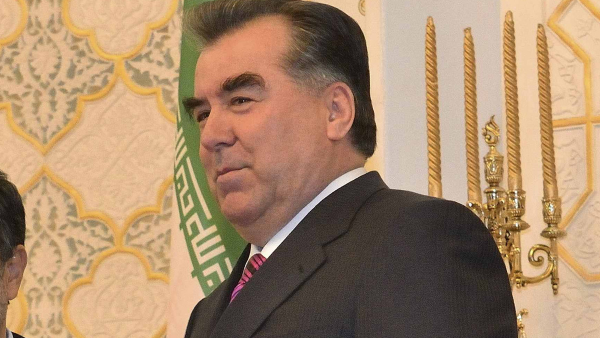 Tadżykistan wprowadza cenzurę filmową. Władze postanowiły zakazać pokazywania i sprzedawania zagranicznych filmów zawierających sceny przemocy i morderstwa - donosi newsru.com.