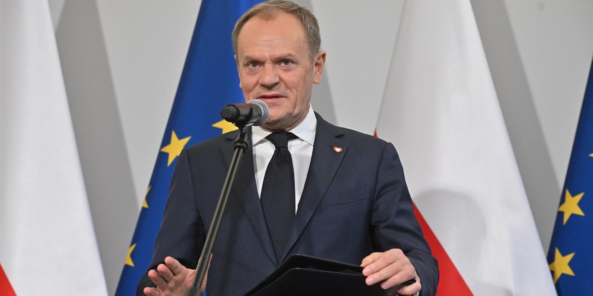 Donald Tusk zadeklarował, że jego rząd gwarantuje wypłatę 800 plus.