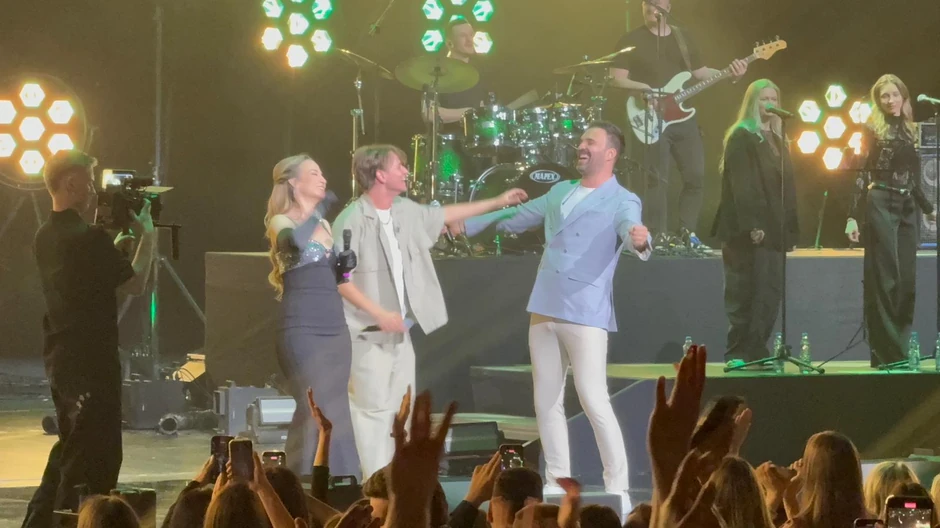 Jelena Tomašević i Ivan Bosiljčić na sceni sa Jakovom Jozinovićem