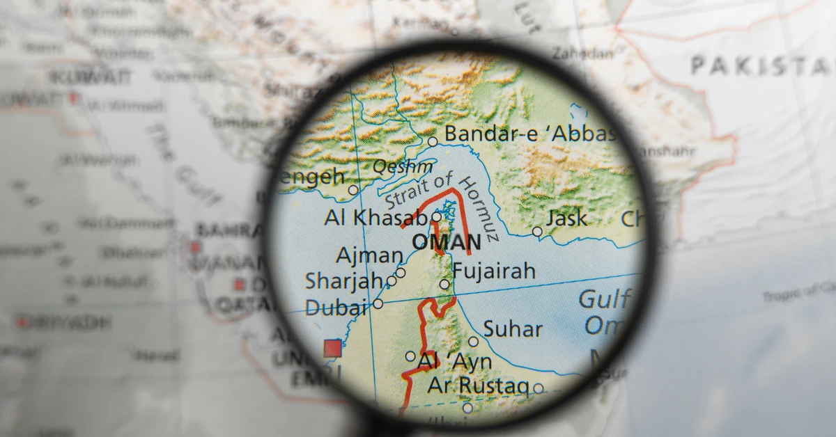 Это станет ударом по мировой экономике. Иран хочет закрыть ключевой маршрут