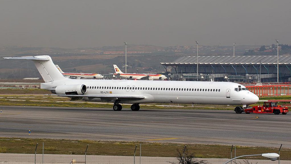 McDonnell Douglas, MD-83