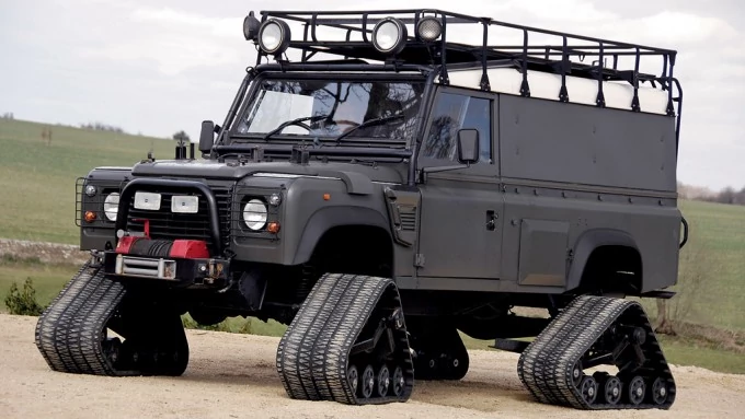 Land Rover Defender: legenda off-roadu