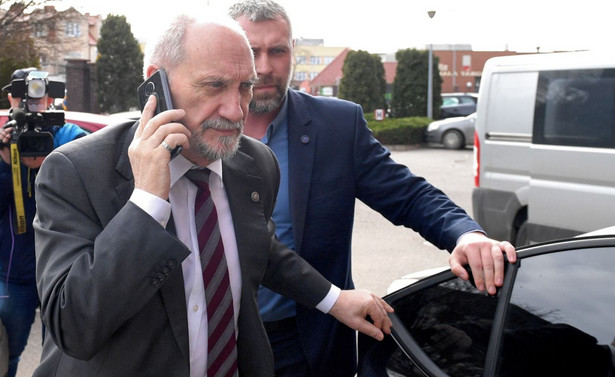 Prokuratura: Antoni Macierewicz został przesłuchany w charakterze świadka