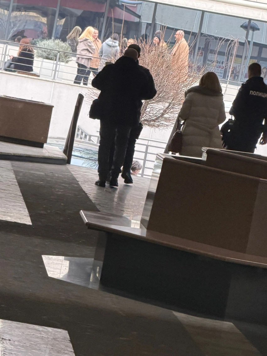 Izvršitelji i policija bili u stan Čede Jovanovića