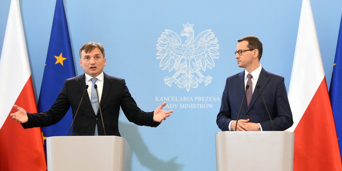 Minister sprawiedliwości Zbigniew Ziobro i premier Mateusz Morawiecki. 