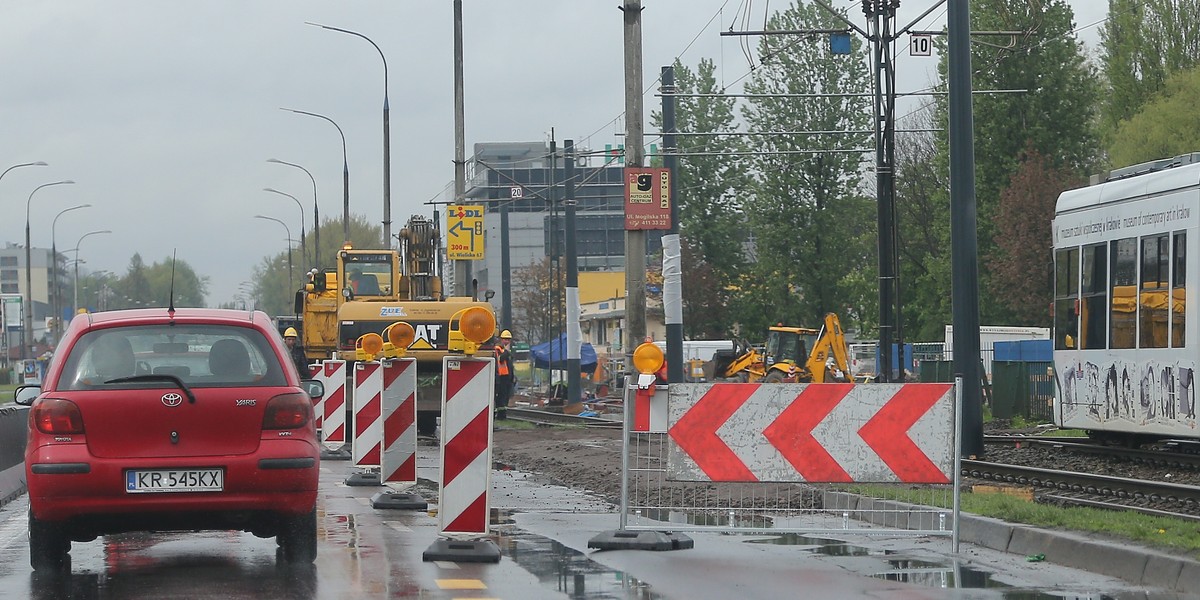 REMONT TOROWISKA ZMIANA ORGANIZACJI RUCHUNZ TRAMWAJ REMONT 