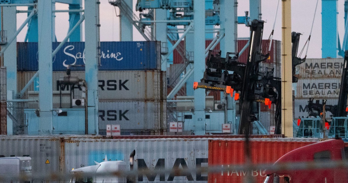The supply-chain crisis propelled the world's largest shipping company ...