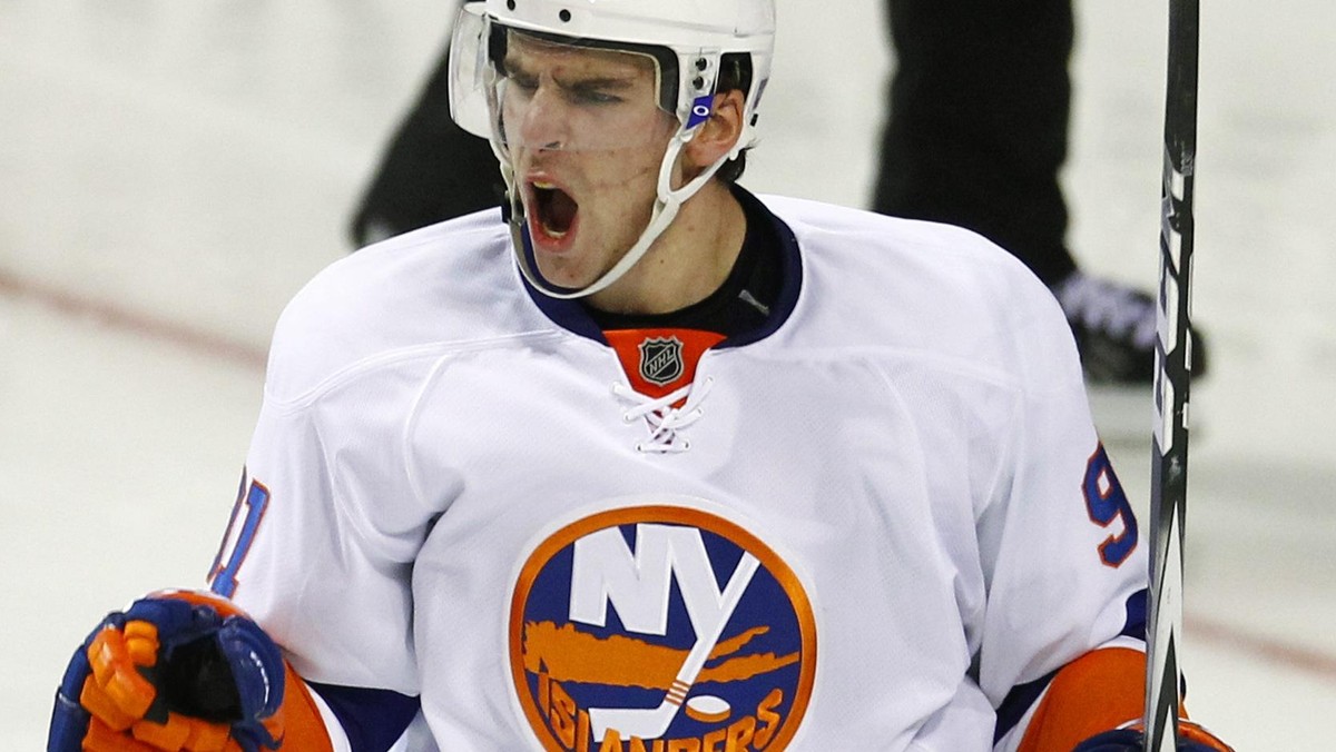 John Tavares z New York Islanders został uznany najlepszym hokeistą ligi NHL w styczniu. Tuż za nim w klasyfikacji znaleźli się Jewgienij Małkin z Pittsburgh Penguins i Pekka Rinne z Nashville Predators.