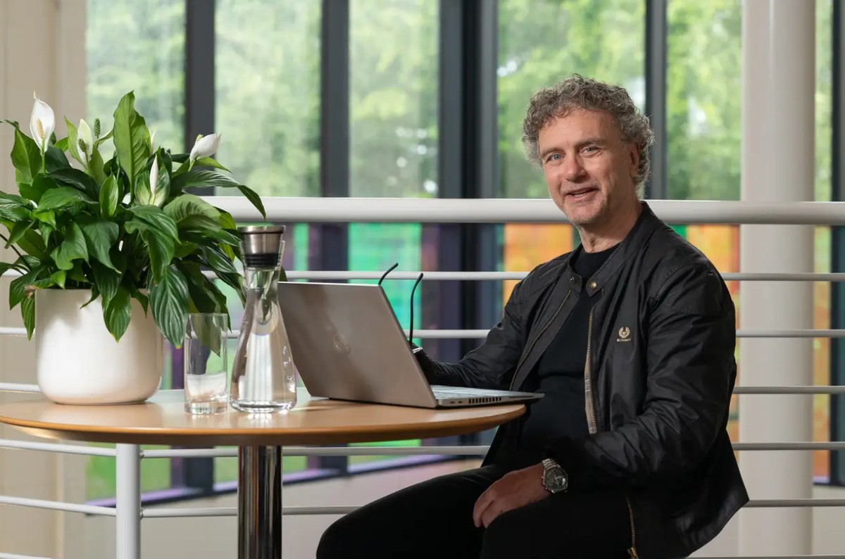 Zwolnili mnie po "60". Złożyłem 900 aplikacji, a AI tylko przeszkadzała