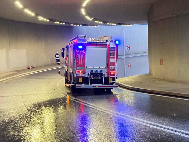 Tunel pod Zakopianką w Poroninie zamknięty z powodu ulewy