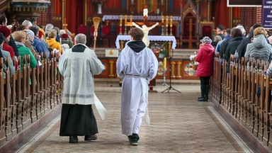 Znaleźli sposób na kryzys w polskim Kościele. Zacznie się od parafii