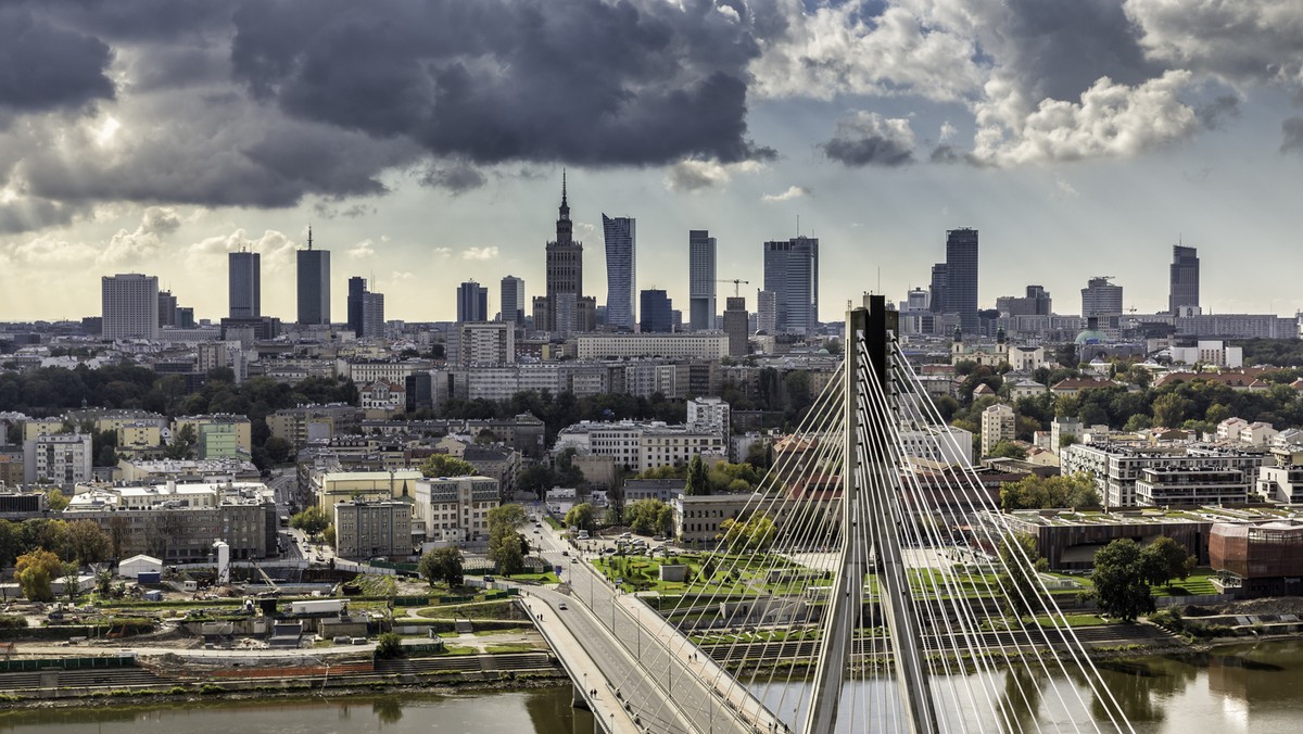 Rzymska Akademia Obrony NATO jest jednym z głównych ośrodków przygotowań do przyszłorocznego szczytu Sojuszu w Warszawie. Na uczelni kierowanej przez generała Janusza Bojarskiego analizowane jest zjawisko wojny hybrydowej w związku z kryzysem ukraińskim.