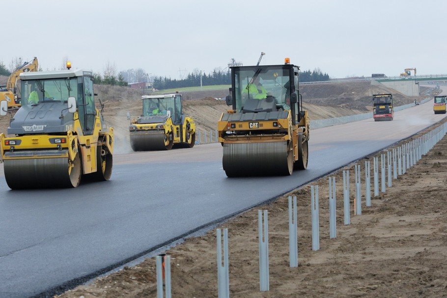 Obecnie koszt budowy 1 km autostrady i drogi ekspresowej wynosi ponad 36,25 mln zł brutto