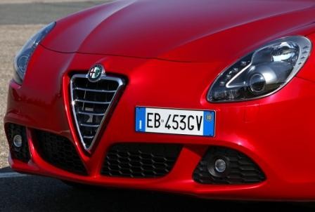 Alfa Romeo Giulietta 1750 TBI/235 KM w wersji Quadrifoglio Verde, czyli Monica Bellucci na torze