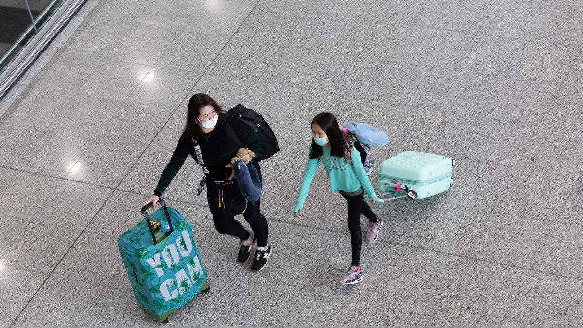 Osobom powracającym z miasta Wuhan w Chinach, u których występują objawy przypominające ciężką grypę, zaleca się zgłoszenie do izby przyjęć oddziału zakaźnego i poinformowanie o podróży – przekazał dziś GIS.