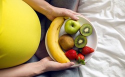 Kobiety w ciąży nie powinny zjadać dwukrotnie większych porcji posiłków