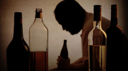 Nadużywanie alkoholu sprzyja czerniakowi