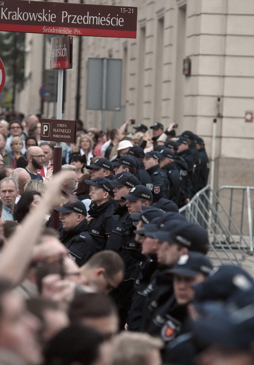 Prawie pół miliona za miesięcznicę smoleńską!