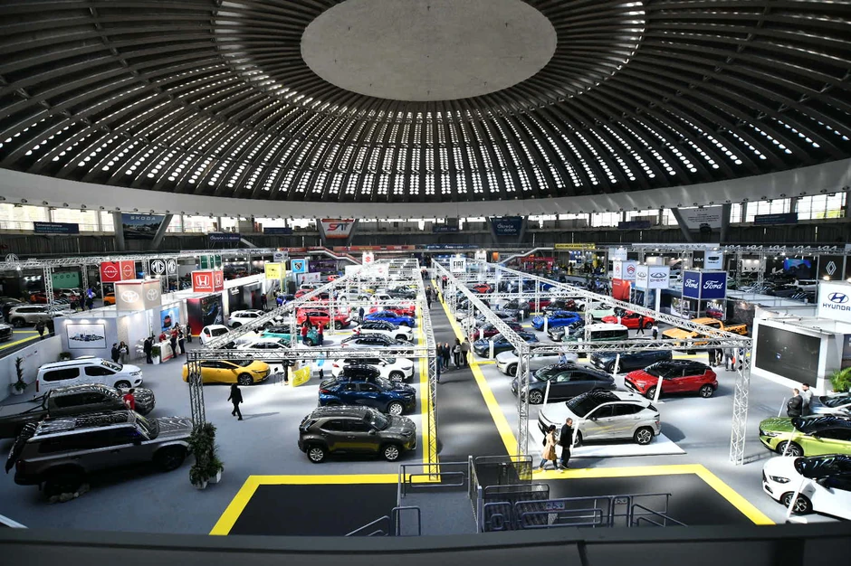 Na Sajmu automobila u nagradnoj igri deli se 10 auto-sedišta