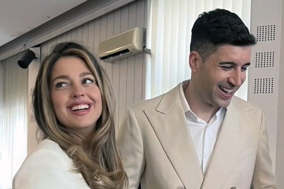 UDALA SE GLUMICA IZ "RADIO MILEVE" Ljubila Petra Strugara, sad sreću pronašla pored drugog: Blistala u belom kompletu (Foto)