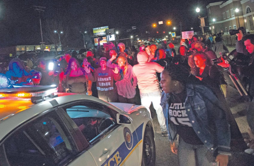 Protest: Situacija pre početka pucnjave