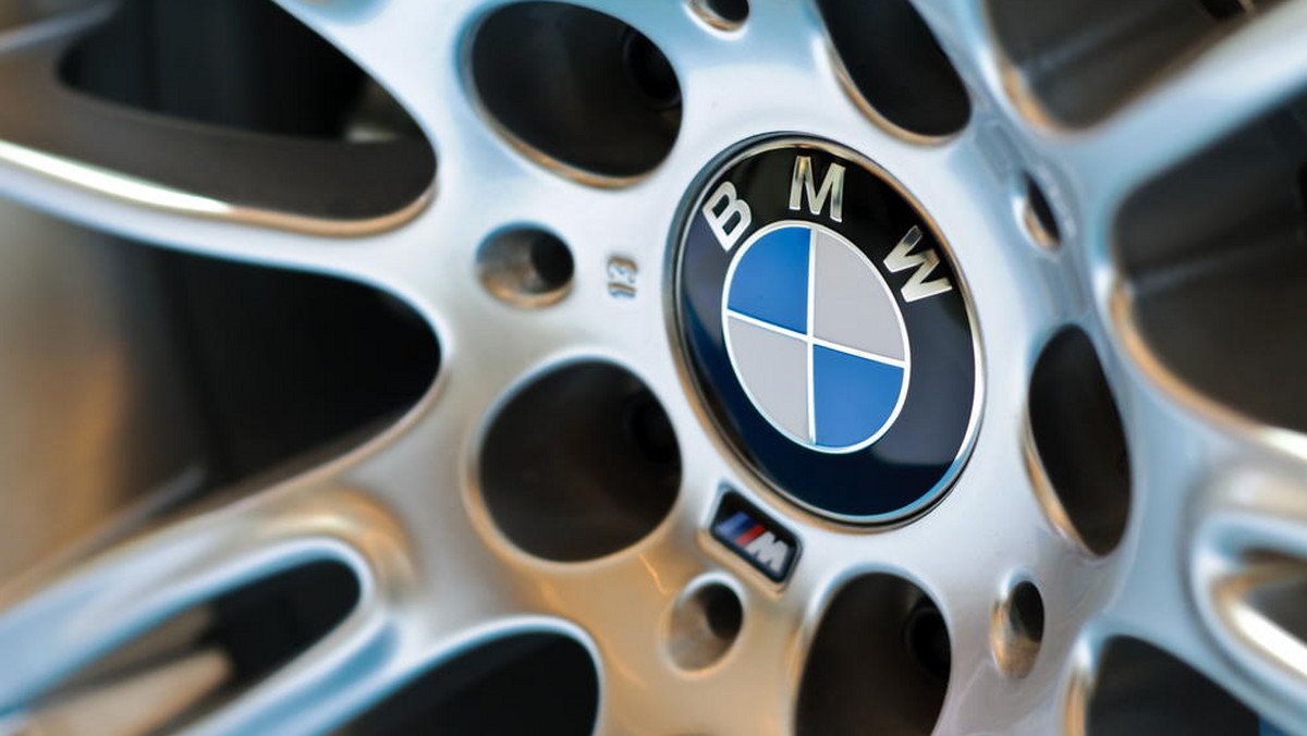 Jak wynika z informacji przedstawionych w piątek przez niemiecki koncern motoryzacyjny BMW, mimo rekordowo wysokiego ubiegłorocznego zysku premie dla pracowników z tego tytułu będą nieco mniejsze niż rok wcześniej.