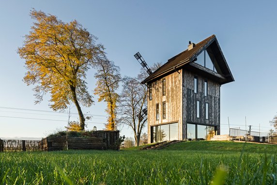 Dom w starym wiatraku na Lubelszczyźnie. Architekci zmienili ruinę w cudo!