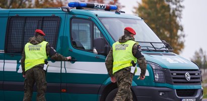 Wypadek pod Mińskiem Mazowieckim. Pojazd wojskowy wypadł z drogi