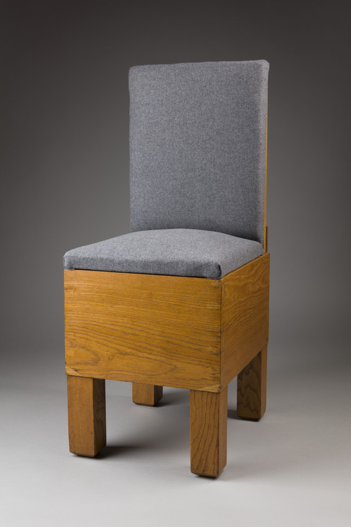Krzesło z kompletu mebli do sypialni Żeleńskich, Stanisław Wyspiański, fabryka: Andrzej Sydor