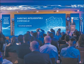 Powódź finalnie zmyje Laptop dla ucznia. Rozwiązania trafiły do ustawy