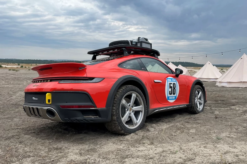 Porsche 911 Dakar RED58 Special w hołdzie Sobiesławowi Zasadzie