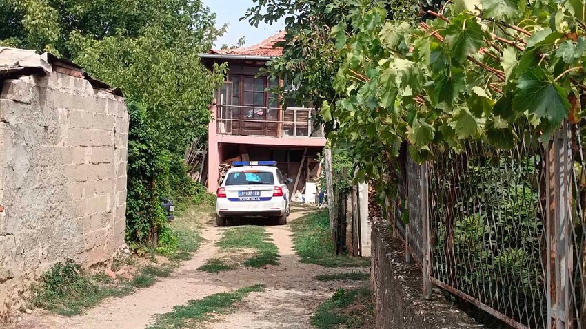 Policija blokirala prilaz kući nakon otkrića tela
