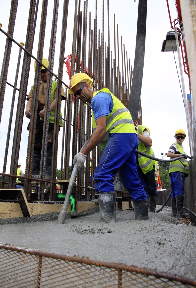 Świnoujście: betonowanie w gazoporcie