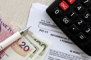 Czy sprzedaż wygranego samochodu przed upływem 6 miesięcy od dnia nabycia podlega opodatkowaniu?