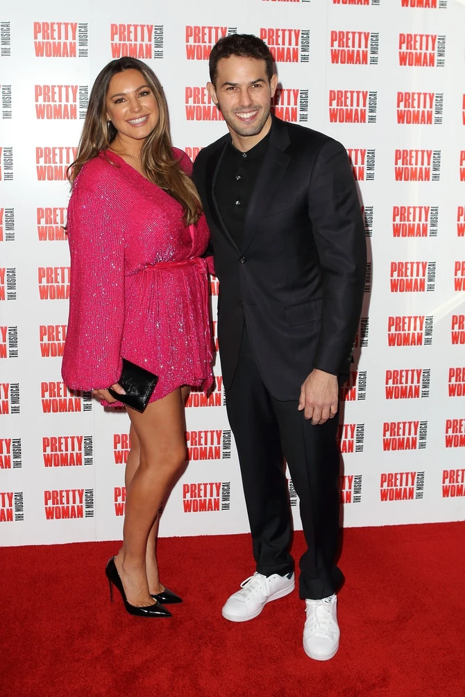 Keli Bruk sa suprugom