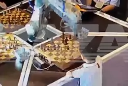 Turniej szachowy w Rosji. Robot złamał dziecku palec