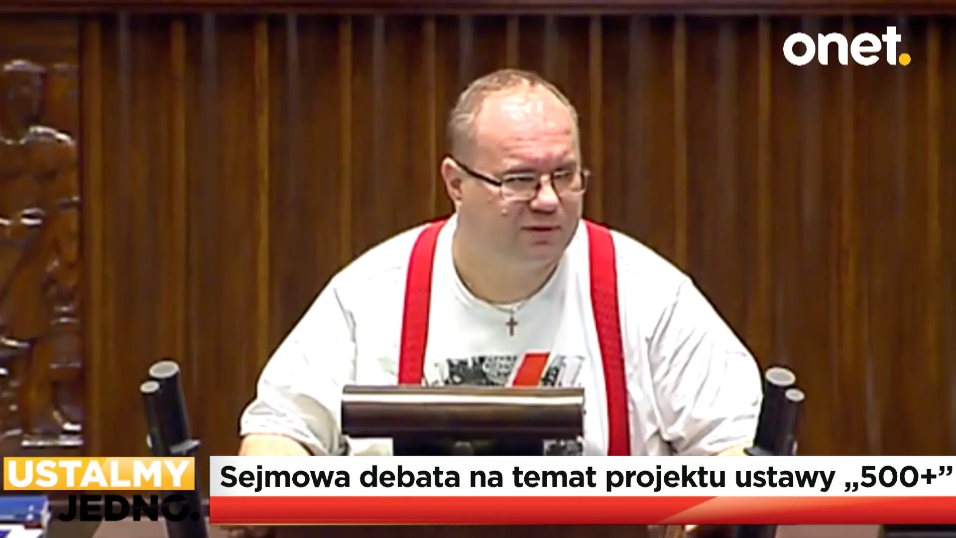 Poseł Wójcikowski z Kukiz'15 i jego specyficzny strój. Wygrał debatę tą stylizacją?