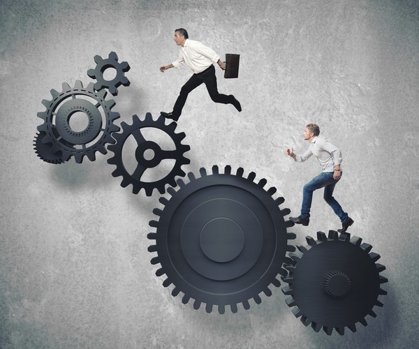 Zatrudnianie stanie się powszechnie przyjętym procesem biznesowym. Jeżeli popyt na wybitnych pracowników będzie większy od podaży, nie można stosować procesu odsiania najgorszych – trzeba raczej zachęcić najlepszych.