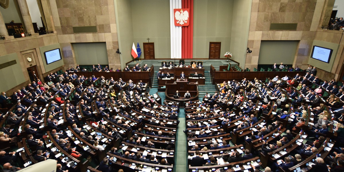 Gorąco w Sejmie. PiS się uparł, żeby "przepchnąć" Polski Ład