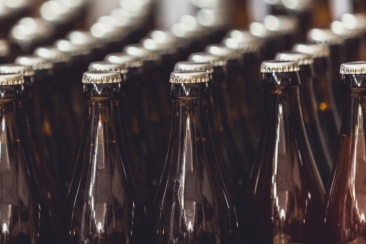 Large,Quantity,Of,Bottles,Of,Beer,At,A,Warehouse