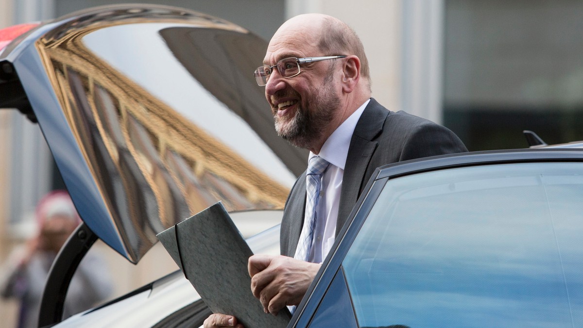 Przewodniczący SPD Martin Schulz obawia się o swoją polityczną przyszłość w przypadku fiaska rozmów o koalicyjnym niemieckim rządzie z partiami chadeckimi CDU i CSU - podał niemiecki tabloid "Bild". Rozmowy sondażowe o koalicji ruszają w niedzielę.