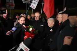 Tym razem przed aresztem w Radomiu pojawił się Jarosław Kaczyński. 'Musi skończyć się czas hańby'