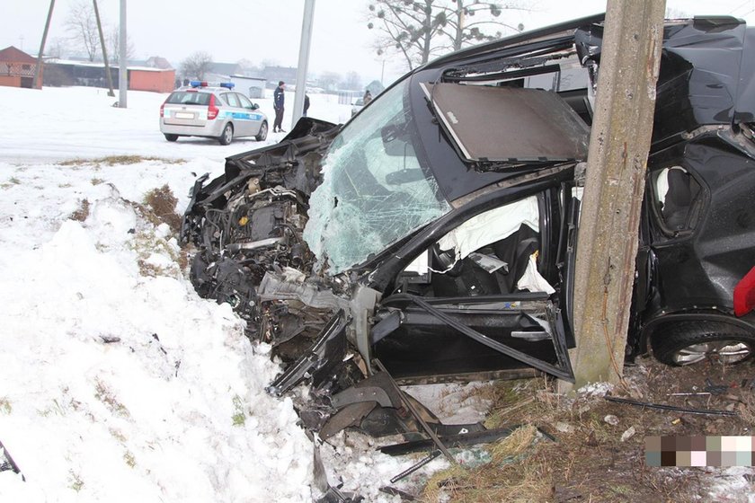 65-latek wjechał pod pociąg