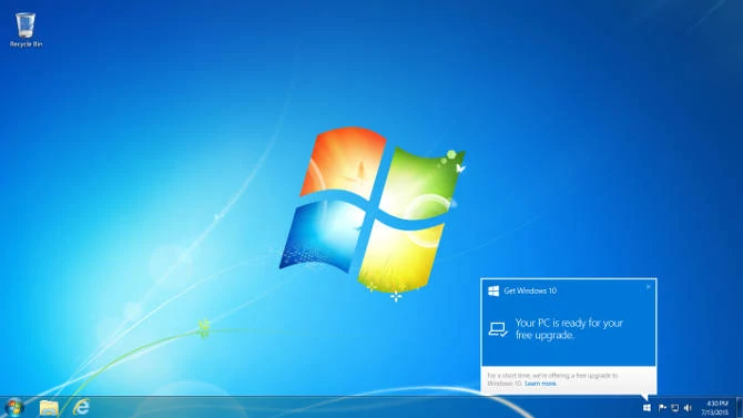 Takie komunikaty zobaczymy na komputerze, gdy Windows 10 będzie gotowy do instalacji