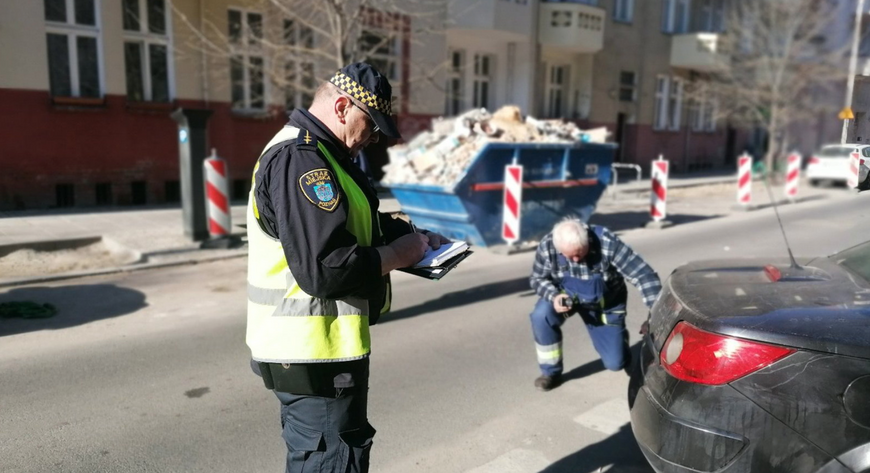 Tylko w zeszłym roku poznańska straż miejska doprowadziła do wywiezienia 793 wraków. Jak się okazuje, większość z nich usunęli sami właściciele.