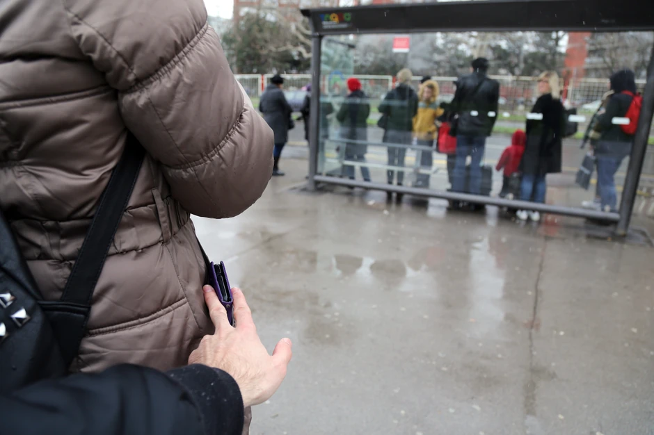 Popularna krađa i na autobuskim stajalištima