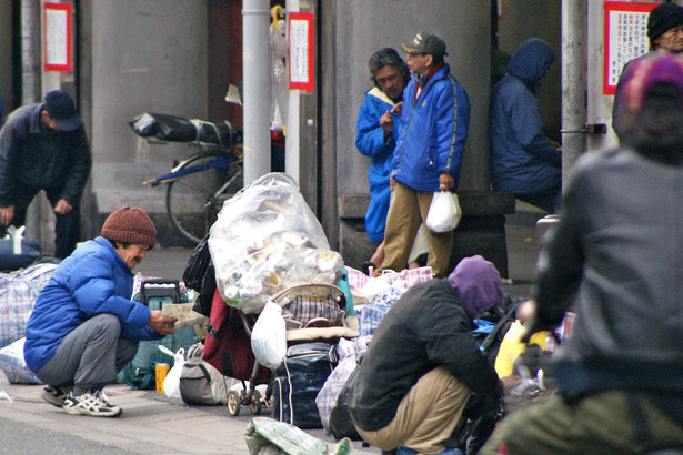 „Stolice bezdomności”. Między Nowym Jorkiem a Los Angeles jest jednak jedna wielka różnica